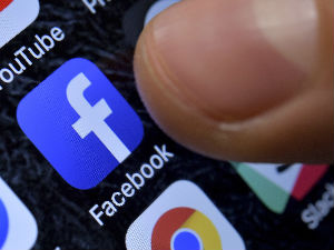 Zaustavimo Fejsbuk dok ne uništi demokratiju