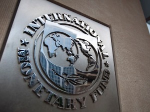 ММФ: Пандемија ће и у 2021. подизати ниво глобалног дуга
