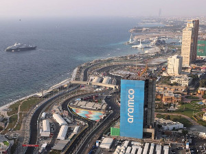 Формула 1 у Саудијској Арабији: Тркање под сенком лицемерја