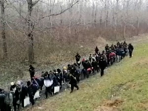 Мигрантска криза - ко долази, ко пролази, а ко остаје у Србији?