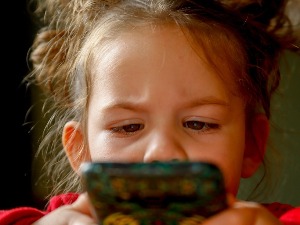Челник Самсунга ћерки дао паметни телефон тек када је напунила 11 година