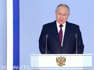 Бајден у Варшави, Путин се обраћа посланицима Думе