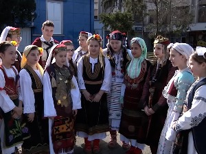 На Међународни дан матерњег језика: Jезичка шароликост у Србији