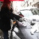 У Лесковцу била 22 степенa, док је у Београду падао снег, саобраћај отежан због падавина