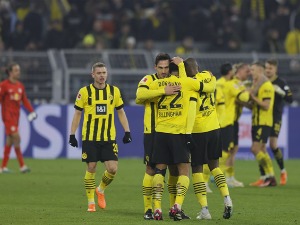 Дортмунд у серији победа, "милионери" на челу Бундеслиге